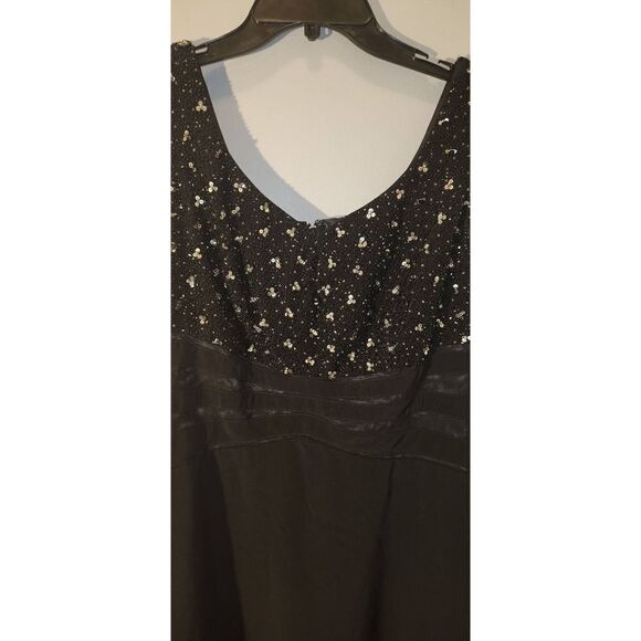 Mori Lee Formal  - Picture 1 of 6